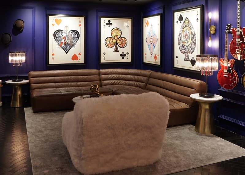 Gibson secret lounge 