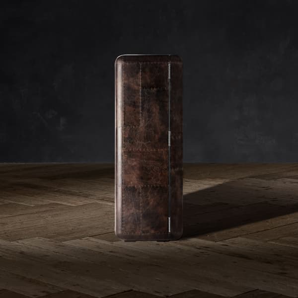 T HUD OO 0001 hudson cupboard detail 4