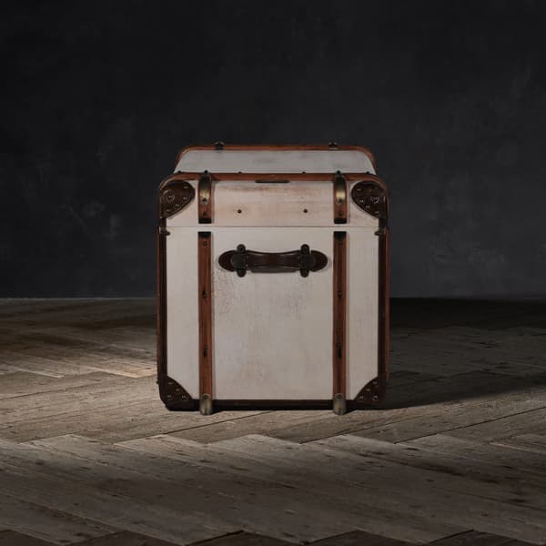 Globetrekker trunk side view