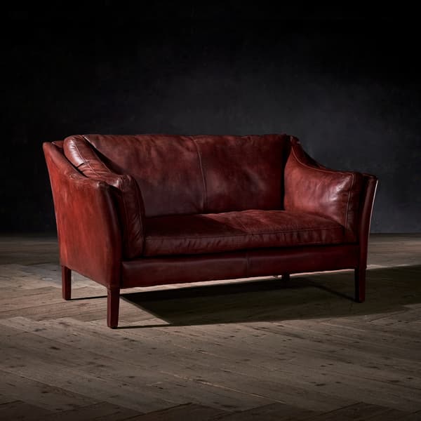 Reggio Sofa in Vagabond Red
