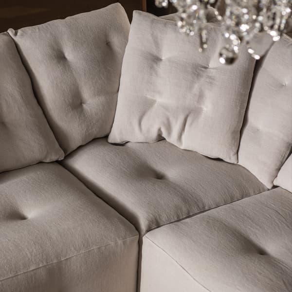Cortado Sectional Sofa close up detail image