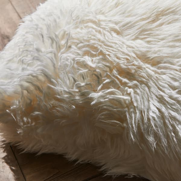 caravaha floor cushion square detail 4