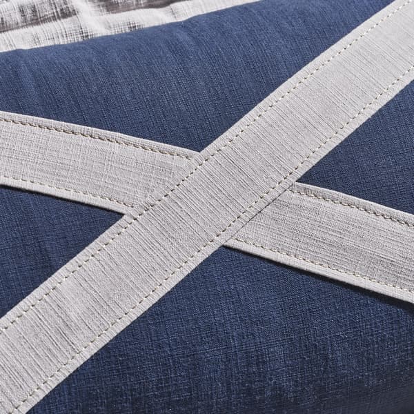 signal cushion small mike detail 4