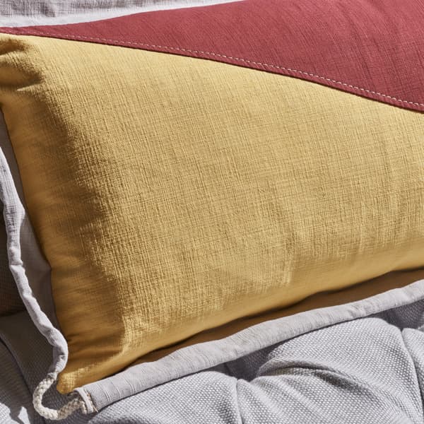 signal cushion small oscar detail 5