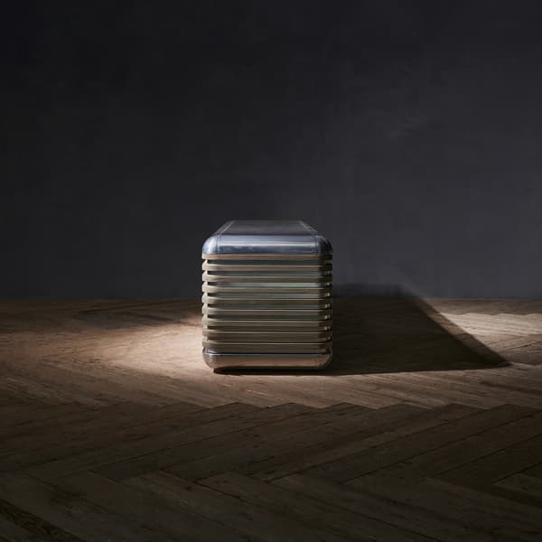 castaway media unit detail 5