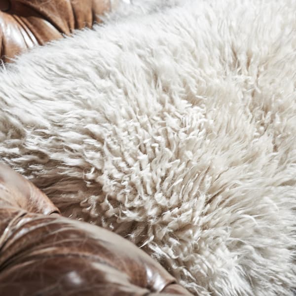yeti cushion rect small detail 4