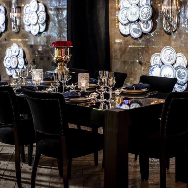 junction dining table  detail 3