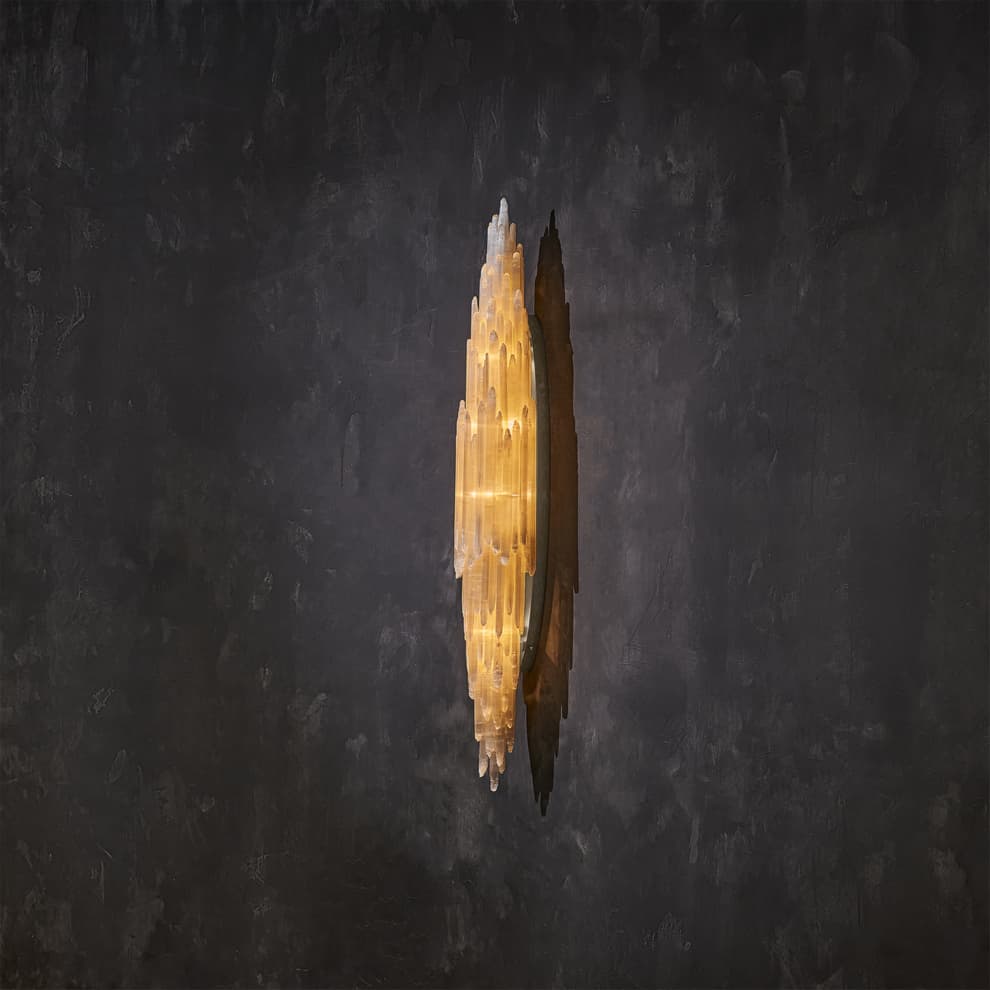 T SEL LS 0002 selenite sconce 120 detail 1