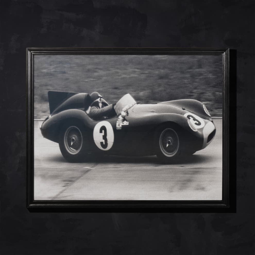 T RAC WA 0001 racecar black wallart detail 2